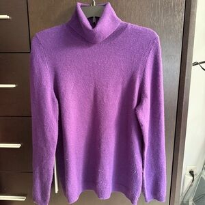 Bloomingdale’s Cashmere Turtleneck Sweater, XL